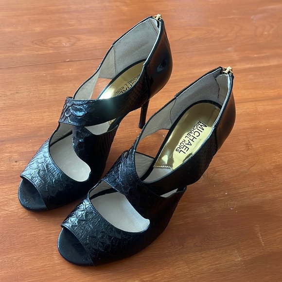 Michael Kors Heels - Picture 3 of 6